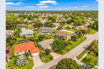 590 Lambton Ln, Naples, FL 34104 - Photo 27
