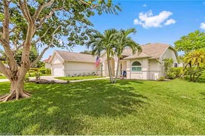 590 Lambton Ln, Naples, FL 34104 - Photo 3