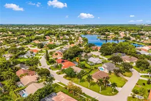 590 Lambton Ln, Naples, FL 34104 - Photo 29