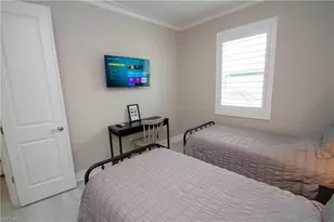 251 Indies Dr E, Naples, FL 34114 - Photo 27