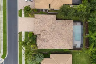 7267 Acorn Way, Naples, FL 34119 - Photo 3
