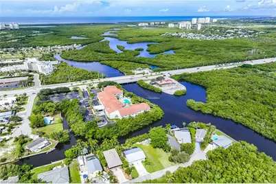 182 Cocohatchee Blvd, Naples, FL 34110 - Photo 7