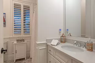 131 3rd St N, Naples, FL 34102 - Photo 21