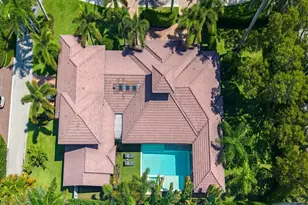 131 3rd St N, Naples, FL 34102 - Photo 29