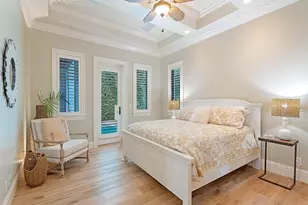 131 3rd St N, Naples, FL 34102 - Photo 17