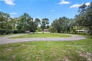5750 Westport Ln, Naples, FL 34116 - Photo 3