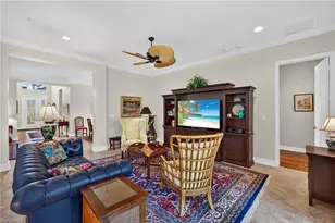 3804 Columbia Ct, Naples, FL 34119 - Photo 3