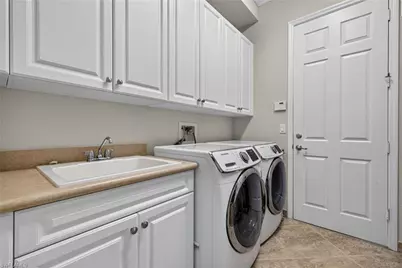 3804 Columbia Ct, Naples, FL 34119 - Photo 29