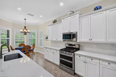 3804 Columbia Ct, Naples, FL 34119 - Photo 11