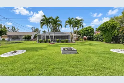 403 SE 22nd St, Cape Coral, FL 33990 - Photo 23