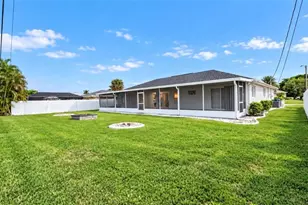 403 SE 22nd St, Cape Coral, FL 33990 - Photo 25