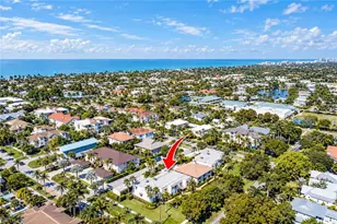1050 6th St S, Naples, FL 34102 - Photo 35
