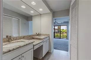 1050 6th St S, Naples, FL 34102 - Photo 25