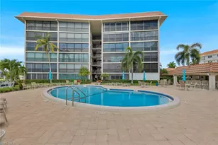 222 Harbour Dr, Naples, FL 34103 - Photo 19