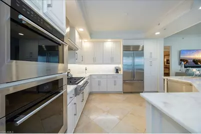 285 Grande Way #706, Naples, FL 34110 - Photo 9