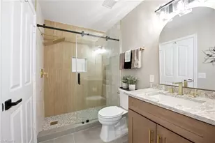 8089 San Vista Cir, Naples, FL 34109 - Photo 15