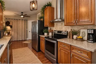 715 SE 9th Ave, Cape Coral, FL 33990 - Photo 5