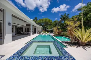 1300 Nautilus Rd, Naples, FL 34102 - Photo 7