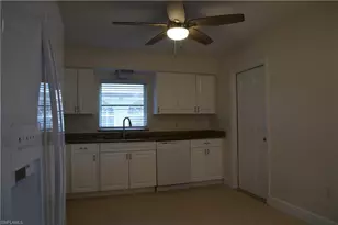 735 98th Ave N, Naples, FL 34108 - Photo 9