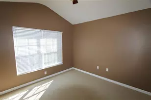 1056 Hampton Cir, Naples, FL 34105 - Photo 9