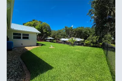 864 Peachtree Dr, Lake Placid, FL 33852 - Photo 11