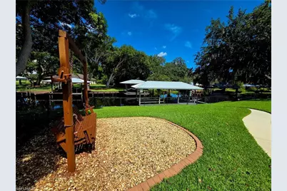 864 Peachtree Dr, Lake Placid, FL 33852 - Photo 3
