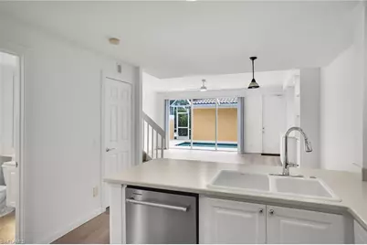 8100 Josefa Way, Naples, FL 34114 - Photo 9