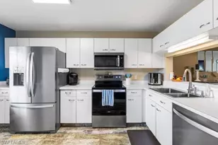 7701 Jewel Ln, Naples, FL 34109 - Photo 19