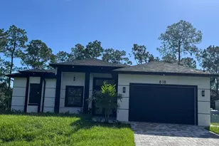 818 Columbus Ave, Lehigh Acres, FL 33972 - Photo 3