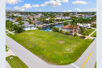 960 Bonita Ct, Marco Island, FL 34145 - Photo 3