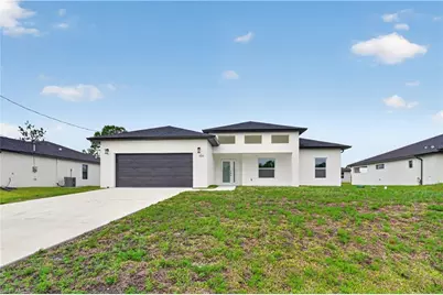 454 Mercedes Ct, Lehigh Acres, FL 33972 - Photo 3