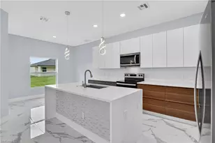 454 Mercedes Ct, Lehigh Acres, FL 33972 - Photo 19