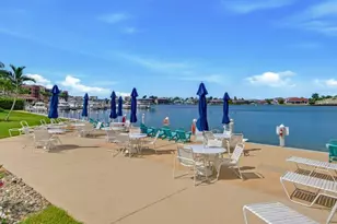 671 W Elkcam Cir, Marco Island, FL 34145 - Photo 27