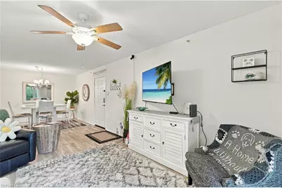 8960 Colonnades Ct E #915, Bonita Springs, FL 34135 - Photo 5