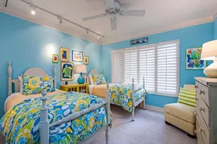 205 Park Shore Dr, Naples, FL 34103 - Photo 11