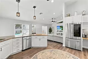 260 20th Ave NE, Naples, FL 34120 - Photo 11