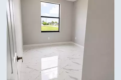1610 NE 34th St, Cape Coral, FL 33909 - Photo 9