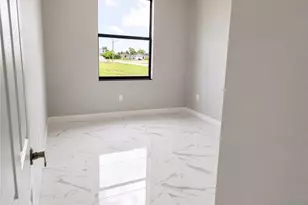 1610 NE 34th St, Cape Coral, FL 33909 - Photo 9