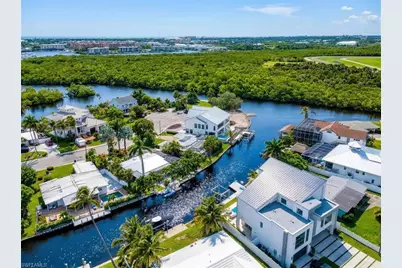 1765 Harbor Ln, Naples, FL 34104 - Photo 5
