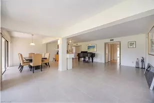 576 Retreat Dr, Naples, FL 34110 - Photo 3