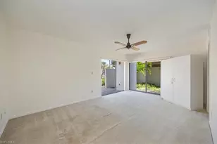576 Retreat Dr, Naples, FL 34110 - Photo 17