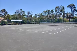 576 Retreat Dr, Naples, FL 34110 - Photo 25