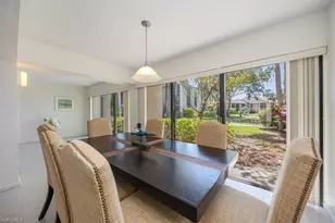 576 Retreat Dr, Naples, FL 34110 - Photo 5