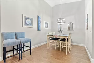 325 Dover Pl, Naples, FL 34104 - Photo 5