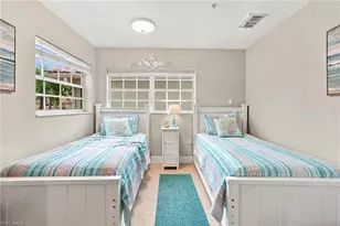 325 Dover Pl, Naples, FL 34104 - Photo 15