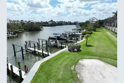 175 Barefoot Cir, Bonita Springs, FL 34134 - Photo 5