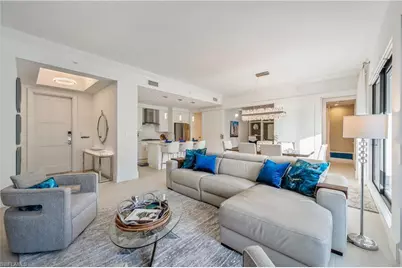 1135 3rd Ave S #304, Naples, FL 34102 - Photo 3