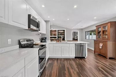 620 Hickory Rd, Naples, FL 34108 - Photo 17