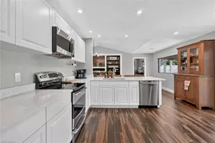620 Hickory Rd, Naples, FL 34108 - Photo 17