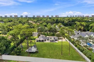 620 Hickory Rd, Naples, FL 34108 - Photo 43